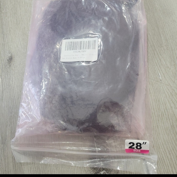 Luxurious Natural Black Wavy Hair Wig - Picture 10 of 14